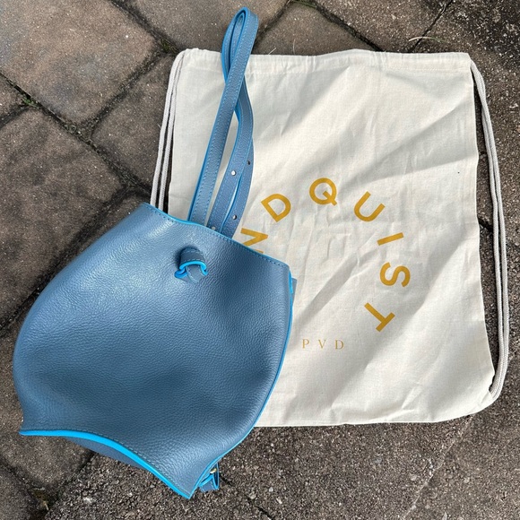 Lindquist Object Small Cyl in Roy blue - Picture 3 of 16